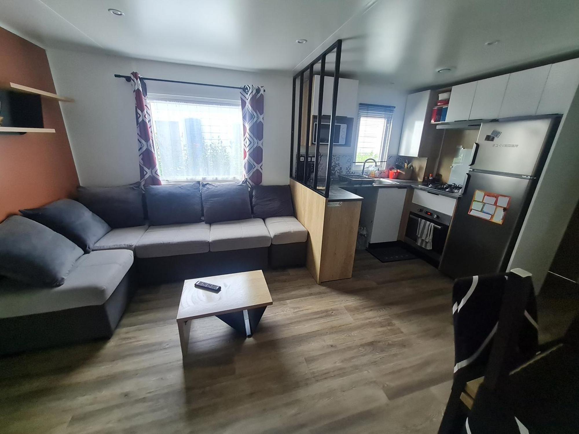 Mobil-home En Proche De La Ambon