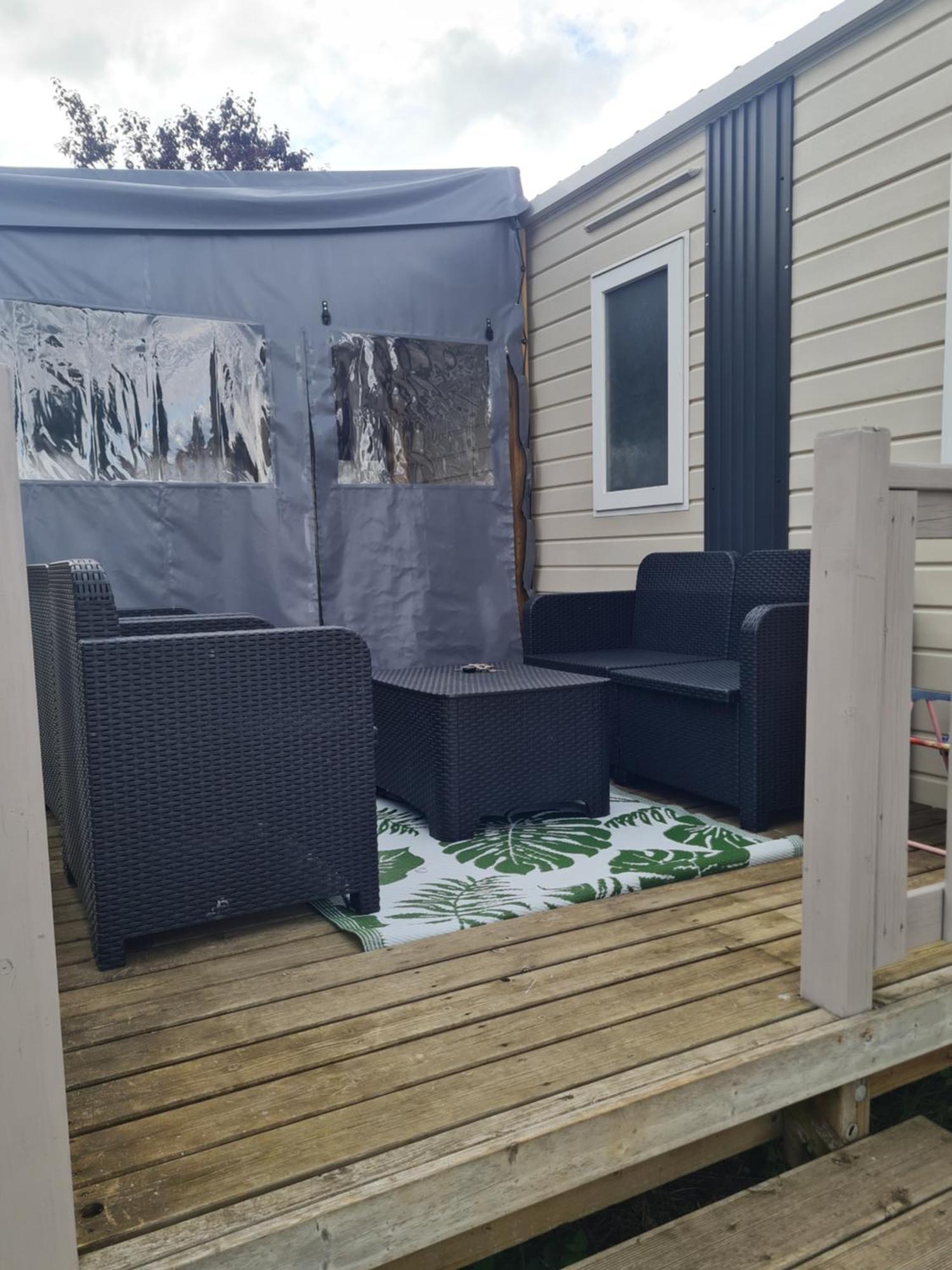 Mobil-home En Proche De La * Ambon